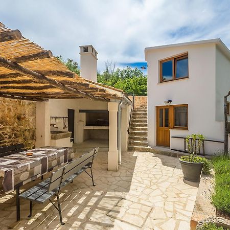 Holiday Home Jela Dobrinj Zewnętrze zdjęcie