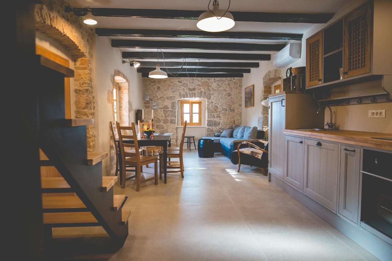 Holiday Home Jela Dobrinj Zewnętrze zdjęcie