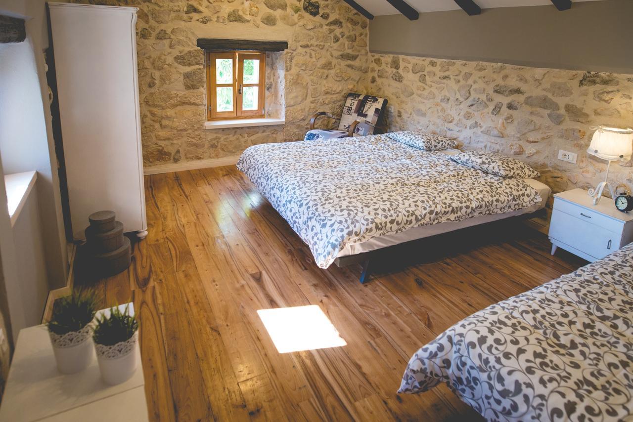 Holiday Home Jela Dobrinj Zewnętrze zdjęcie