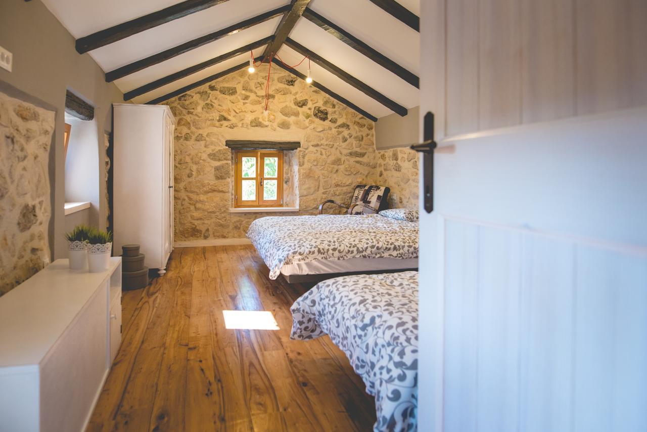 Holiday Home Jela Dobrinj Zewnętrze zdjęcie