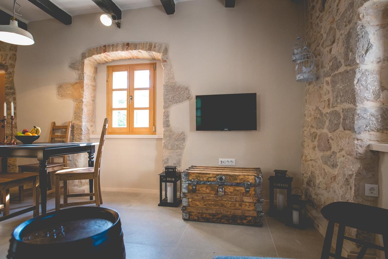 Holiday Home Jela Dobrinj Zewnętrze zdjęcie